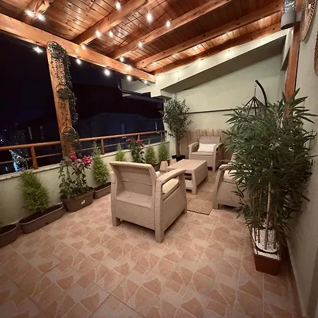 Appartement Modern Penthouse With Outdoor Living And Views